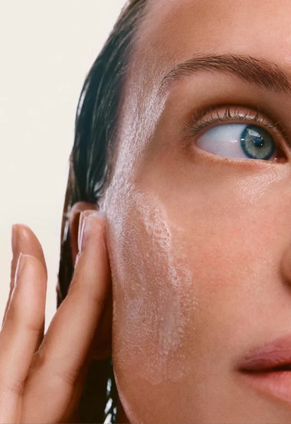rhode pineapple refresh the daily cleanser